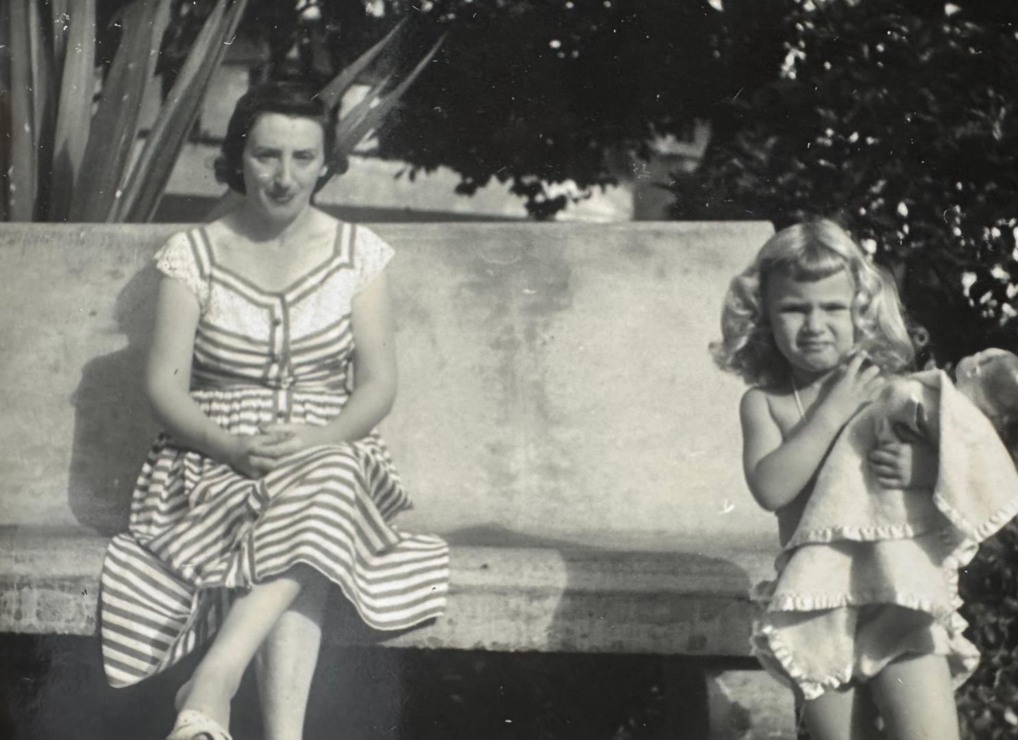 Leah con la joven Shirley, Colón